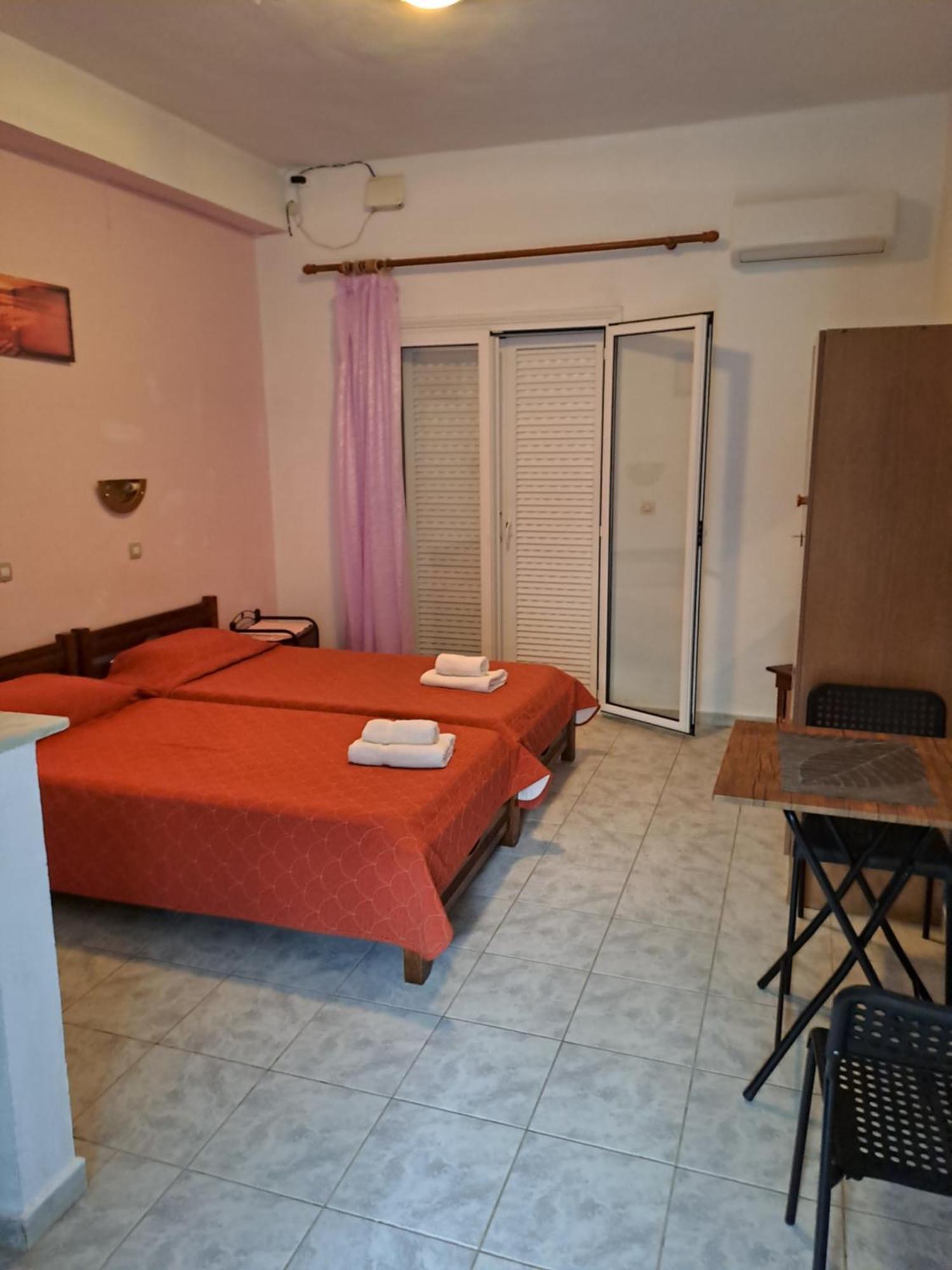 Tony'S Apartments Agios Georgios  Exterior photo