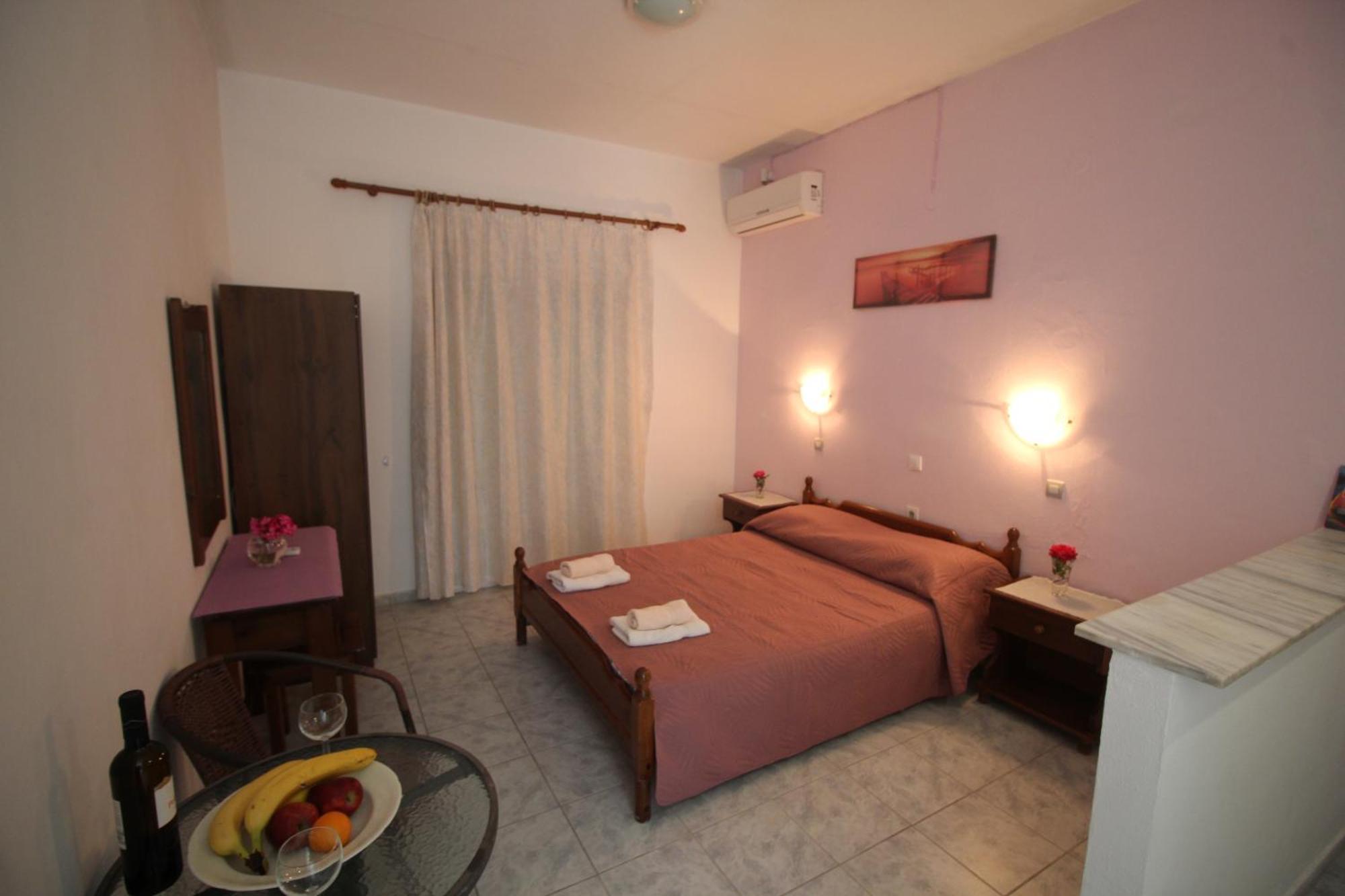 Tony'S Apartments Agios Georgios  Exterior photo