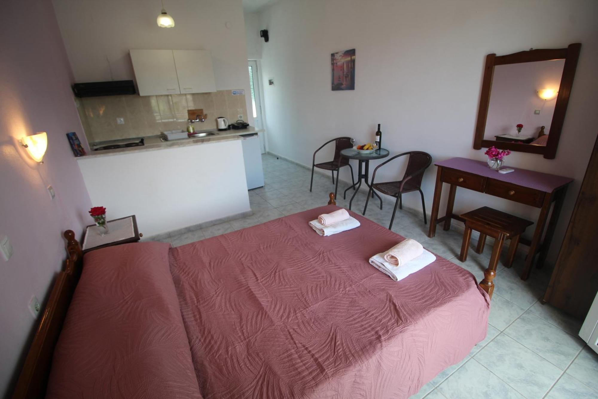 Tony'S Apartments Agios Georgios  Exterior photo