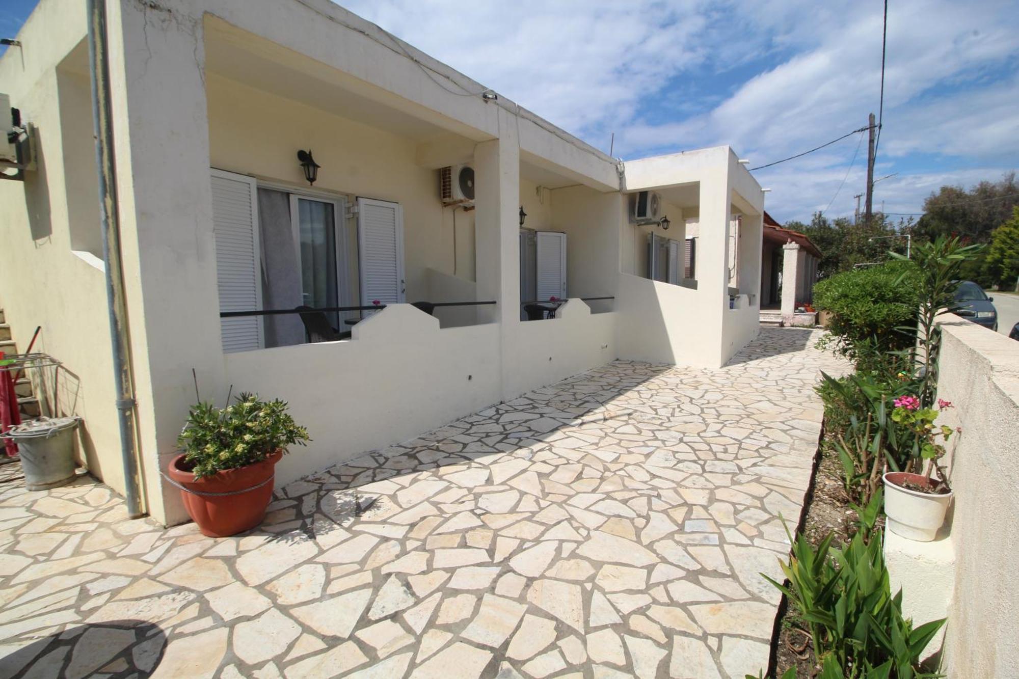 Tony'S Apartments Agios Georgios  Exterior photo